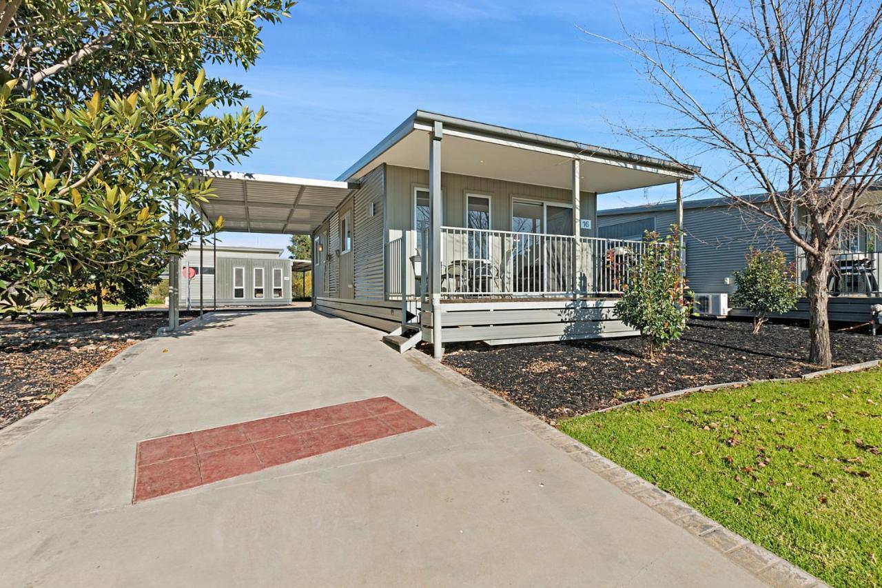 Discovery Parks - Moama Waters Buitenkant foto